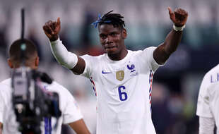 Paul Pogba célèbre la victoire de la France face à la Belgique.