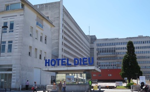 Le bâtiment Hôtel-Dieu du CHU sera transféré sur l'île de Nantes à partir de 2023.