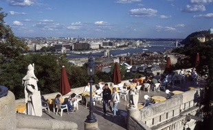 Le printemps est la saison idéale pour découvrir Budapest à travers son festival, un bon bain chaud ou encore ses terrasses.