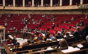 Les députés ont adopté mercredi la mesure phare du projet de loi sur la consommation, la possibilité pour des consommateurs s'estimant lésés d'intenter des actions de groupe afin de demander réparation des préjudices subis, une première en France.