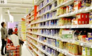 Alors que les matières premières flambent, les distributeurs refusent les ajustements de prix proposés par les PME de l'agroalimentaire.