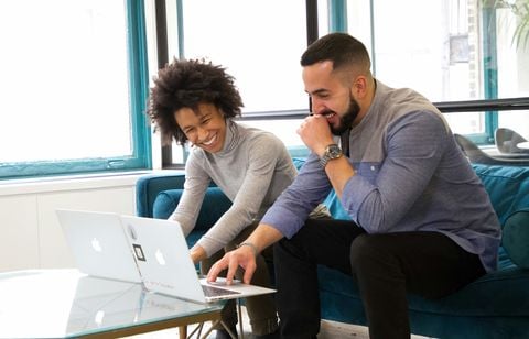 Avez-vous déjà eu une relation avec votre supérieur au travail ?