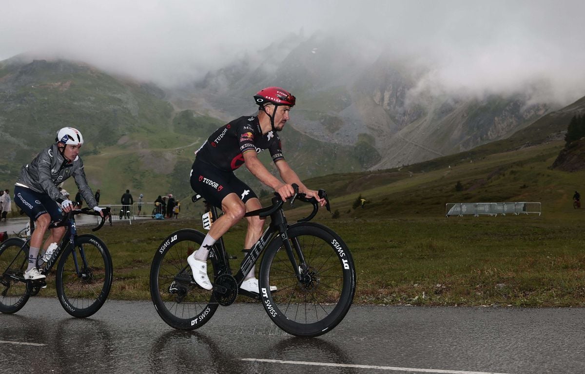 EN DIRECT Tour de France 2025 - 20e étape : Une dernière pour les baroudeurs, Alaphilippe et les Français à la fête ?... Suivez l'étape avec nous...