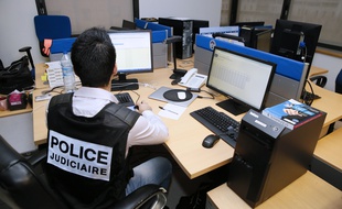 25 policiers et gendarmes traitent les signalement reçus