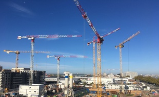 Bordeaux, secteur Euratlantique au niveau du quai de Brienne, où les projets de bureaux sont nombreux.