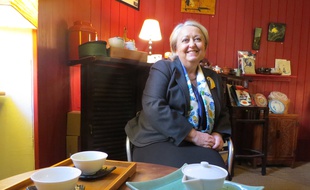 Sylviane Brisson, présidente du club des buveurs de thé, à Nantes
