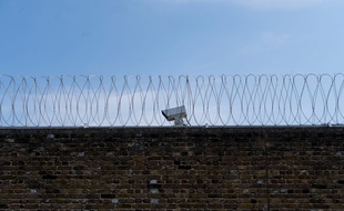 Le mur d'une prison britannique. (Illustration)