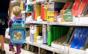 Les fournitures scolaires sont déjà en place pour la rentrée (image d'illustration).