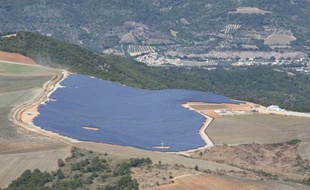 Le parc solaire des Mées, près d'Aix en Provence.