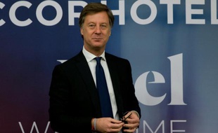 Le PDG d'AccorHotels Sébastien Bazin le 18 février 2016 à Paris