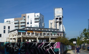 L'ancienne brasserie Kronenbourg a cessé de fonctionner en 2003.