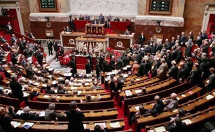 Le Parti socialiste abrogera les dispositions de la réforme territoriale adoptée définitivement par le Parlement mercredi, et proposera une réforme "concertée et digne des enjeux de la décentralisation", selon un communiqué jeudi.
