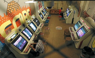 Quarante nouvelles bornes d'arcade ont été installées à Arcade Street.