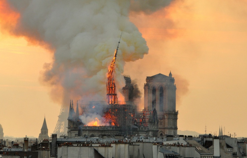 Cercueil En Plomb Notre Dame De Paris Plomb autour de Notre-Dame de Paris : Une plainte pour « mise en danger