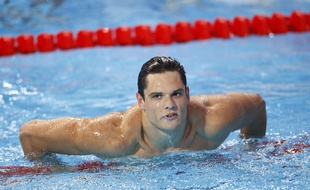 Florent Manaudou soutient lapiscine d'Avesnes-sur-Helpe.