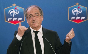 Noël Le Graët lors d'une conférence de le 10 décembre 2015 au siège de la FFF.