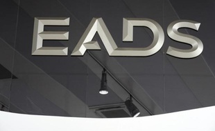 Le groupe d'aéronautique et de défense EADS s'apprête à annoncer une réorganisation drastique de sa filiale Défense et Espace, qui pourrait se solder par 8.000 suppressions de postes, selon des informations de la presse allemande.