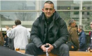 Pierre Delorme, hier matin devant le tribunal de Lyon.