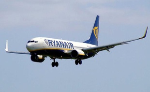 Illustration d'un avion de la compagnie Ryanair, en 2008
