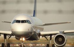 Elle montre son billet d’avion sur TikTok, quelqu’un l’annule