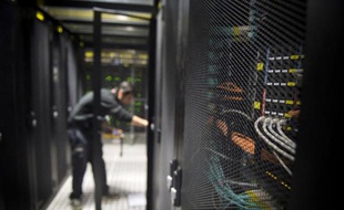 Les députés ont approuvé mercredi soir le projet de loi sur le renseignement en renforçant, parfois contre l'avis du gouvernement, les prérogatives de la nouvelle autorité administrative chargée de contrôler les techniques de surveillance à disposition des services