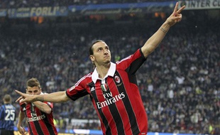 Zlatan Ibrahimovic dans le derby face à l'Inter Milan, à San Siro, le 6 mai 2012.