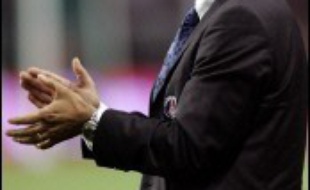 Un Paris SG traumatisé se déplace jeudi la peur au ventre en Irlande du Nord face au modeste Derry City FC. L'entraîneur Guy Lacombe a écarté pour ce déplacement Vikash Dhorasoo et Edouard Cissé.