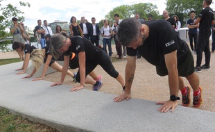 Lyon, le 28 juin 2016
La ville de Lyon lance l'application enform@Lyon afin de développer la pratique sportive et l'activité physique tout en favorisant la découverte du patrimoine. Onze parcours de course et d'urban training sont proposés.