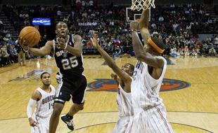 Le joueur de San Antonio Anderson face aux Bobcats, le 9 novembre 2010