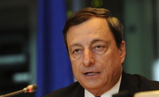 L'euro est "irréversible" et la Banque centrale européenne n'a aucun tabou quand il s'agit de le préserver, y compris en revenant sur son opinion concernant les créanciers des banques, assure son président Mario Draghi dans un entretien au Monde publié samedi.