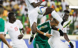 (150128) -- MALABO, Jan. 28, 2015 (Xinhua) -- El H. Papy Mison Djilobodji of Senegal competes during the group match of Africa Cup of Nations against Algeria at the Stadium of Malabo, Equatorial Guinea, Jan. 27, 2015. Algeria won 2-0. (Xinhua/Li Jing)/CHINENOUVELLE_730.082/Credit:Li Jing/XinHua/SIPA/1501281051