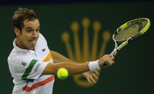 Le Français Richard Gasquet, tête de série N.3 et 13e joueur mondial, s'est qualifié pour les demi-finales du tournoi ATP de Bâle en battant le Russe Mikhail Youzhny, tête de série N.6 et 27e à l'ATP, 6-2, 7-6 (7/5), vendredi.