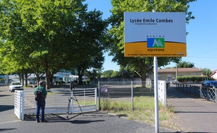 L'entrée du lycée Emile-Combes à Bègles