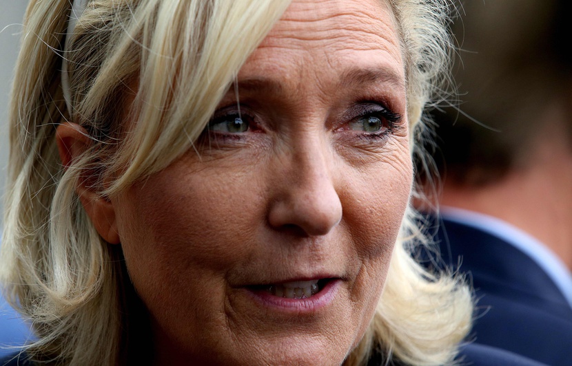 La Face Crashée De Marine Le Pen VIDEO. Violences à l'école: Marine Le Pen propose 10 mesures contre «l
