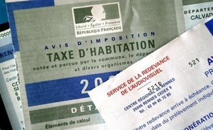 Une augmentation de deux euros de la redevance TV, actuellement à 116 euros, a été votée mercredi en commission des Affaires culturelles de l'Assemblée nationale dans le cadre du projet de loi de finances pour 2008, a-t-on appris de source parlementaire.