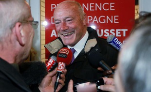 Le candidat du PS et président de la région Aquitaine, Alain Rousset, après l'annonce des résultats des élections régionales, le 6 décembre 2015 à Bordeaux
