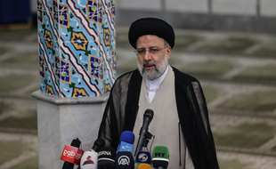 L'ultraconservateur Ebrahim Raïssi élu président de l'Iran le 18 juin 2021.