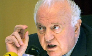 L'ancien président géorgien Edouard Chevardnadzé, lors d'une conférence de presse à Tbilissi, le 3 novembre 2003
