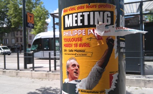 Une affiche sauvage collée à Toulouse.