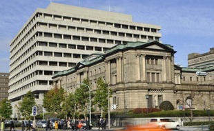 La confiance des grandes entreprises manufacturières nippones a chuté en décembre, à cause d'une conjoncture mondiale peu propice aux exportations, ce qui renforce la pression sur la Banque du Japon (BoJ) à quelques jours d'une réunion de politique monétaire.