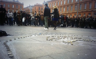Samedi, lors du rassemblement spontané sur la place du Capitole après les attentats de Paris.