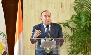 Le président du Medef Pierre Gattaz à Abidjan le 28 avril 2016