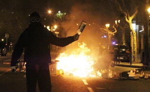 Des supporters ont manifesté devant le commissariat de Bastia dimanche soir.