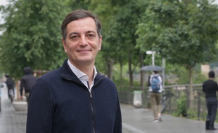 Alain Fontanel sur le quai des Bateliers, à Strasbourg.