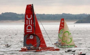 Quatre-vingt cinq solitaires ont pris dimanche à Saint-Malo (Ille-et-Vilaine) le départ de la Route du Rhum et se sont lancés à l'assaut de l'Atlantique, dans une régate de 3543 milles (6377 km) à destination de Pointe-à-Pitre (Guadeloupe).