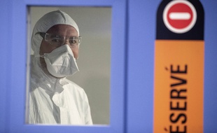 Un soignant à l'hôpital civil de Strasbourg (illustration).