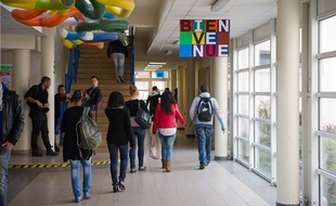 Des élèves dans un lycée à Limay dans les Yvelines.