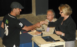 La maire de Montpellier, Hélène Mandroux (PS), a clos le scrutin dimanche, à la mairie.