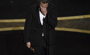 Sacré meilleur acteur aux Oscars, le 9 février 2020, Joaquin Phoenix était très ému sur scène.