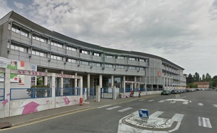 L'entrée du lycée Jean-Dupuy de Tarbes où a eu lieu le drame.